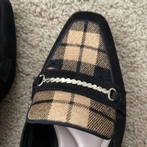 Black and Tan Flats